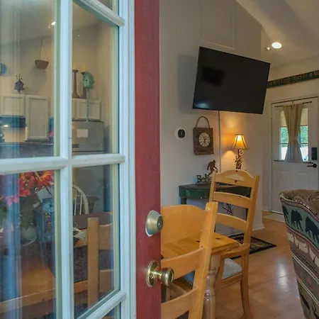 Sasquatch Lodge A Sleeps 12-2